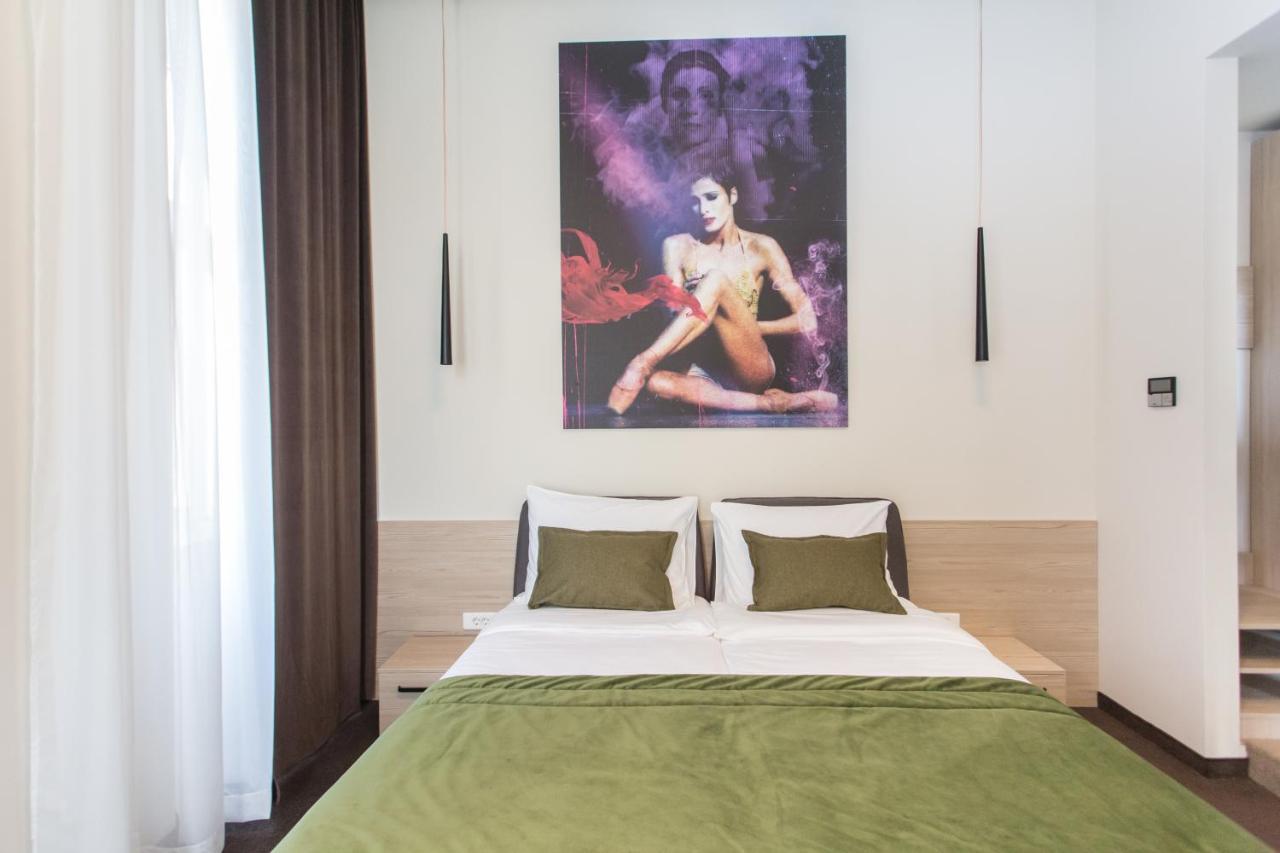 Hotel Grand Hedonist Панчево Екстер'єр фото