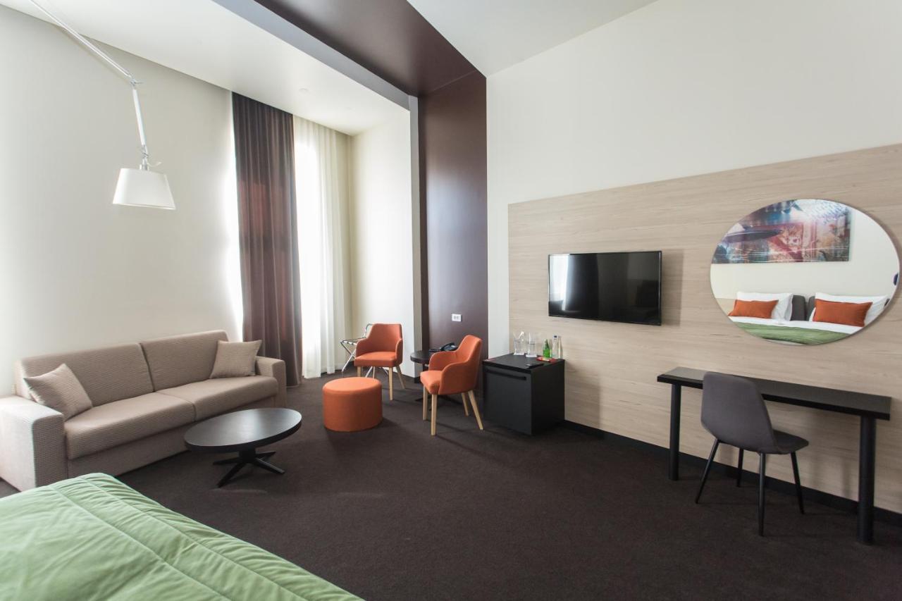 Hotel Grand Hedonist Панчево Екстер'єр фото