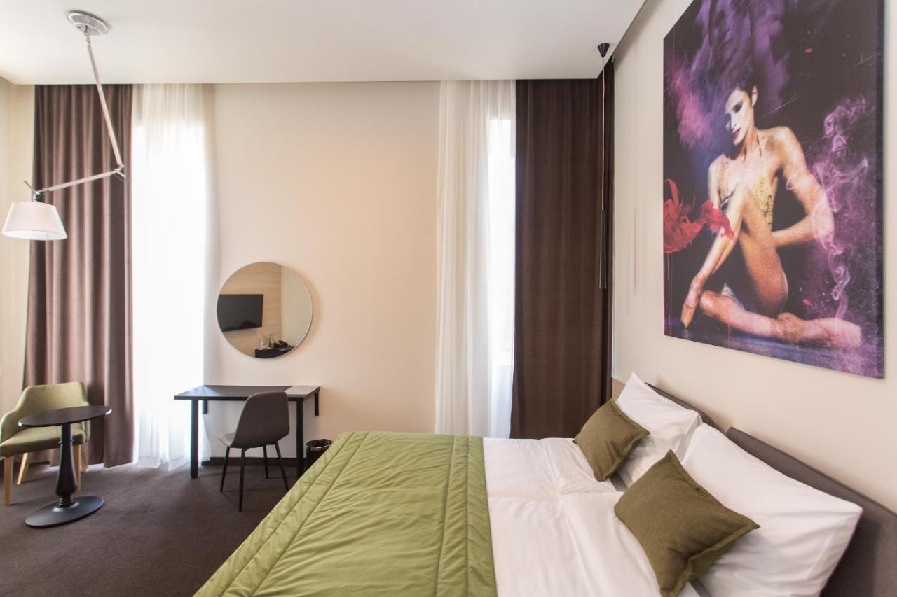 Hotel Grand Hedonist Панчево Екстер'єр фото